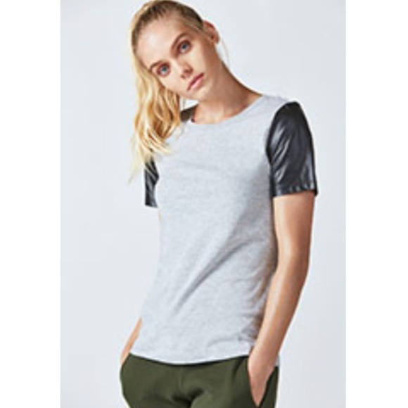 😍Fabletics Tee with Faux Leather sleeves - Picture 1 of 2
